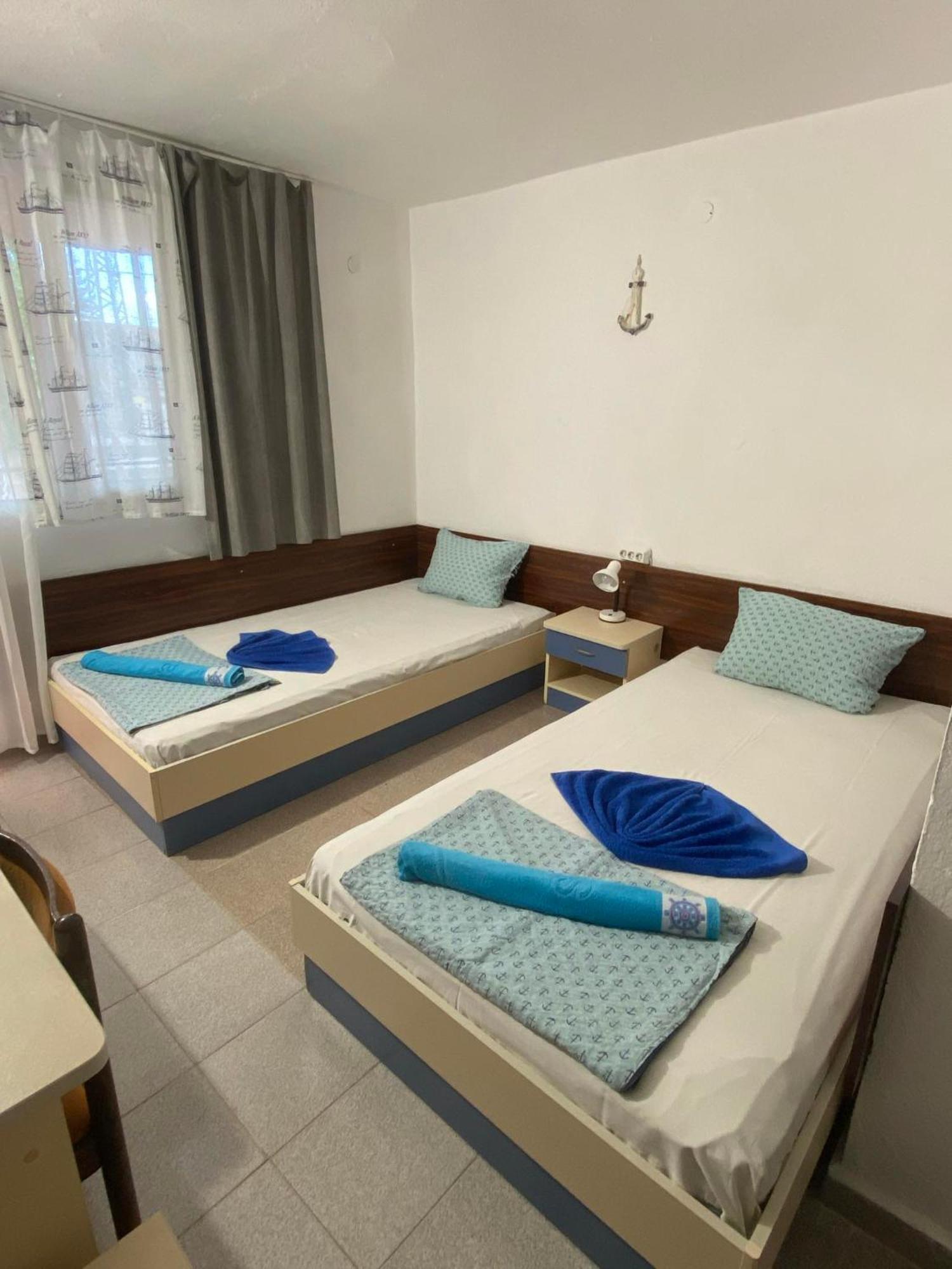 Family Hotel Julian Kranevo Exterior photo